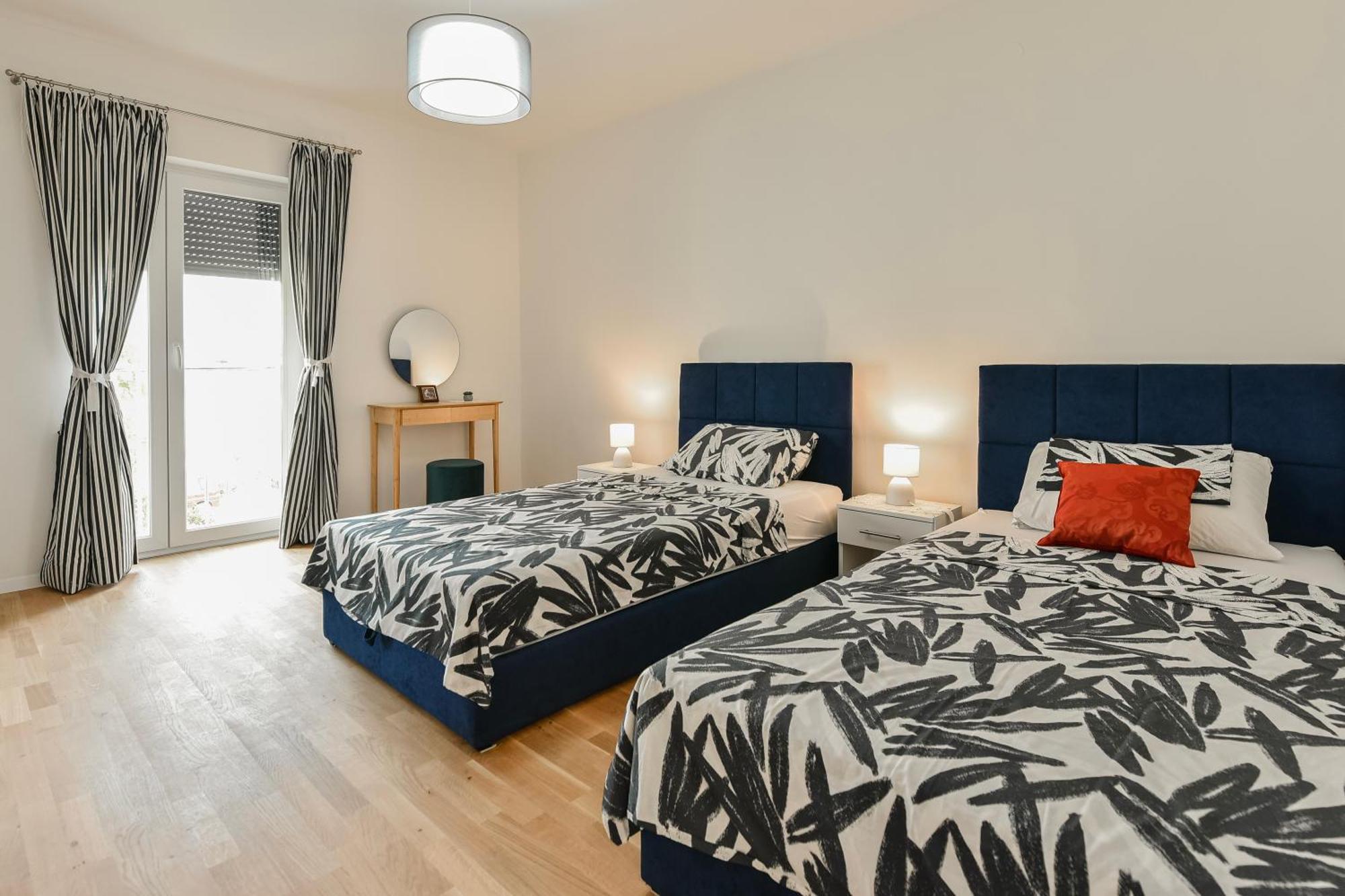 New Luxury 3 Bedroom 4 Air Conditioners Ζαντάρ Εξωτερικό φωτογραφία