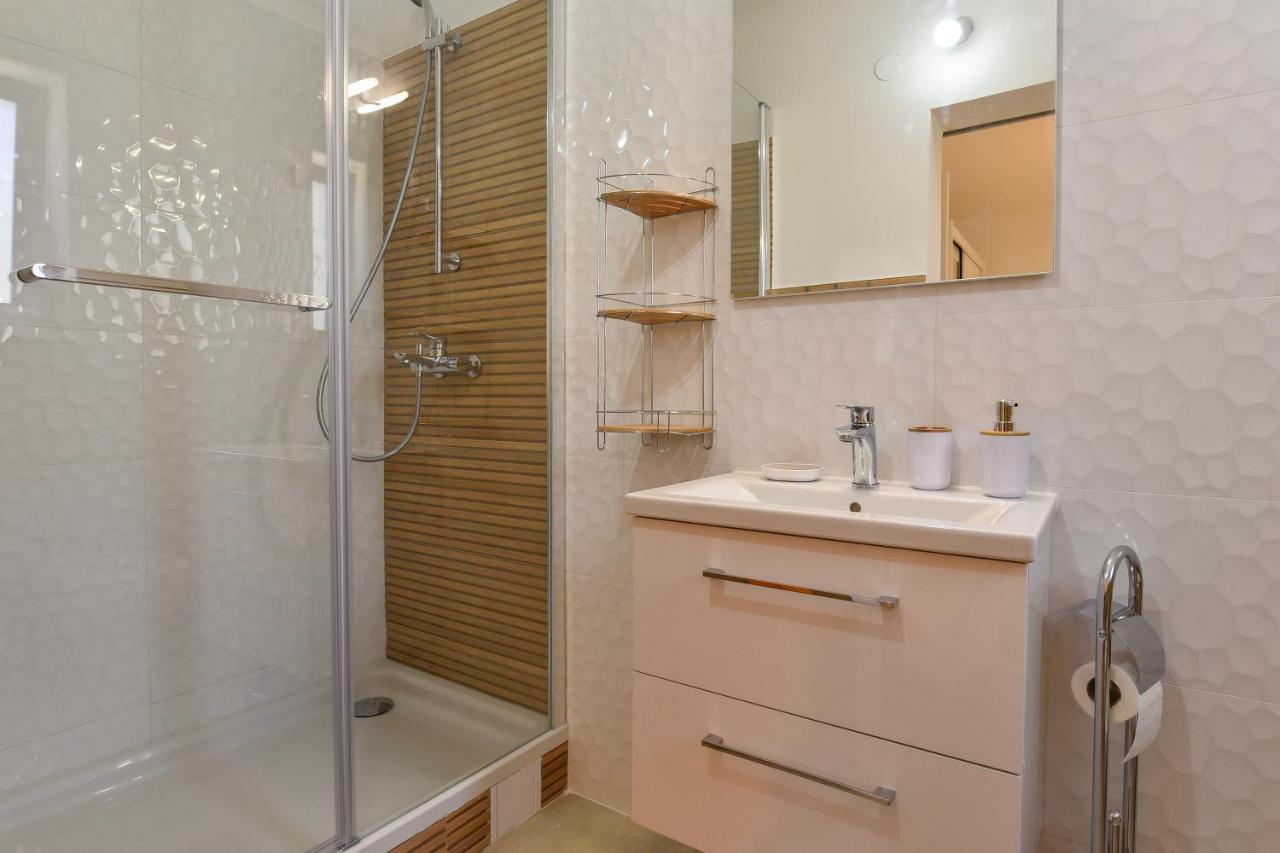 New Luxury 3 Bedroom 4 Air Conditioners Ζαντάρ Εξωτερικό φωτογραφία
