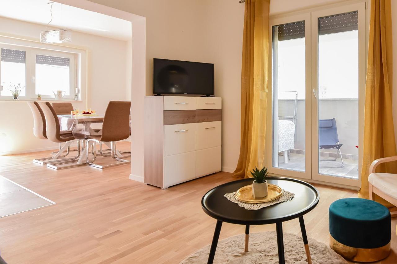 New Luxury 3 Bedroom 4 Air Conditioners Ζαντάρ Εξωτερικό φωτογραφία